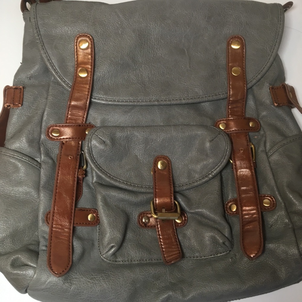 Vitalio Vera crossbody bag/ Backpack ❤️